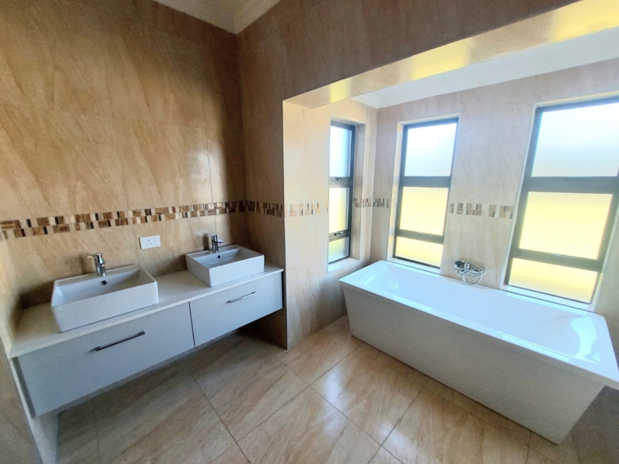 To Let 3 Bedroom Property for Rent in La Camargue Private Country Estate North West